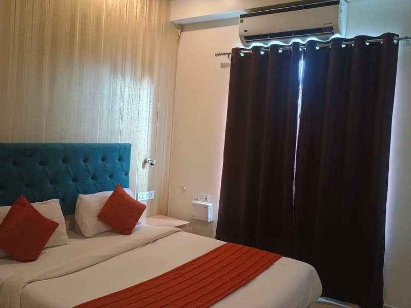 Super Townhouse Oak Arvindo Park Indira Nagar Formerly Rama Inn, Vibhuti Khand, India