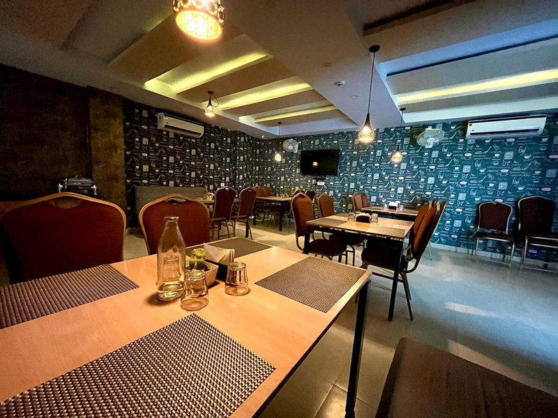Super Townhouse Oak Arvindo Park Indira Nagar Formerly Rama Inn, Vibhuti Khand, India