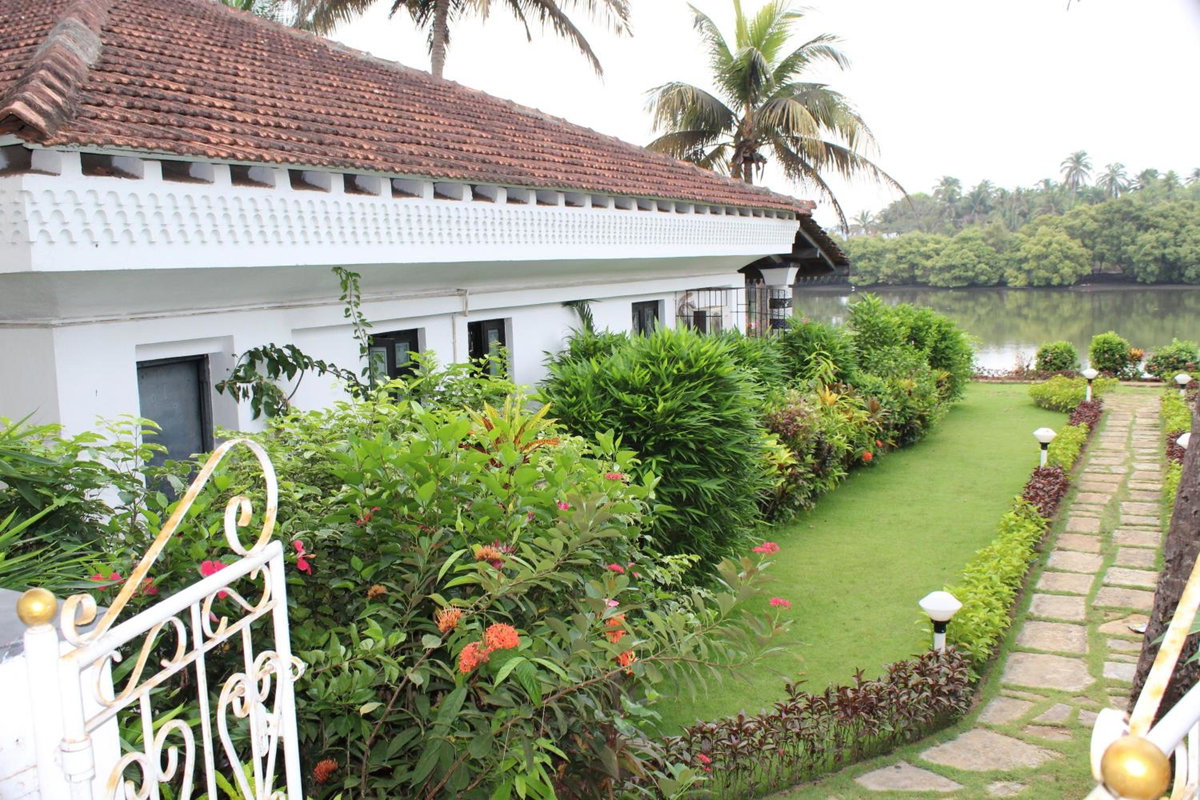 Shikara Beach Resort, India