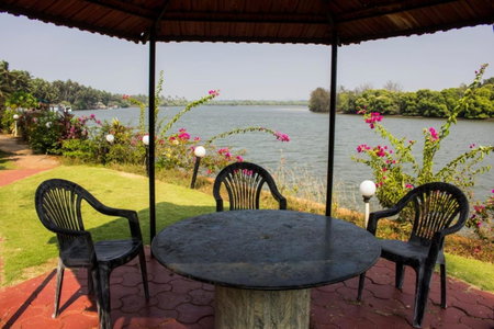 Shikara Beach Resort, Cavelossim, India