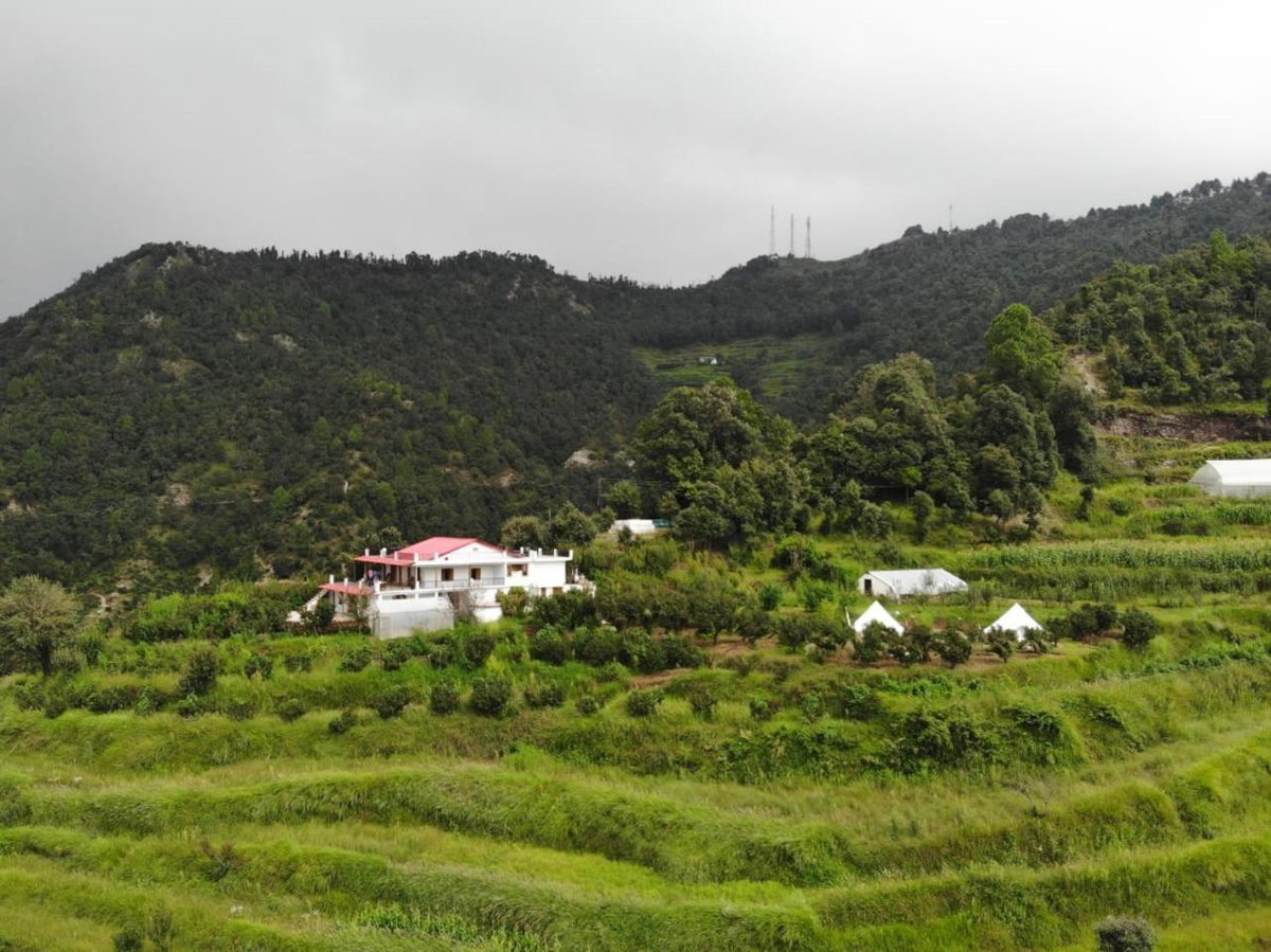 Hotel · Enchanted Hills Farmstay, Mukteswar