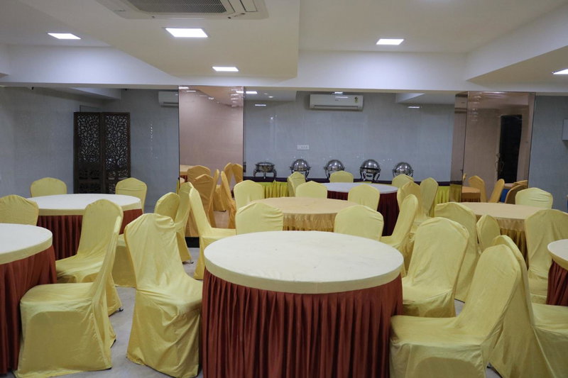 Hotel SK Riverfront, Vijayawāda, India