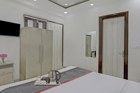 Four Seasons, Noida, India