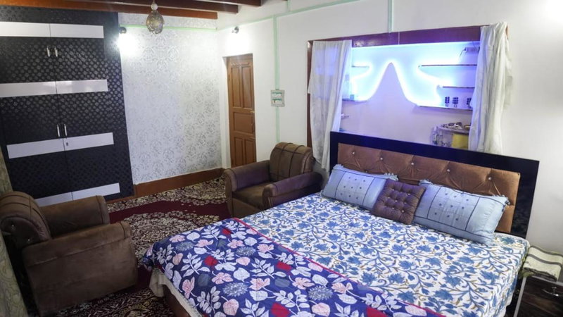 Wani Guest House, Gulmarg, India