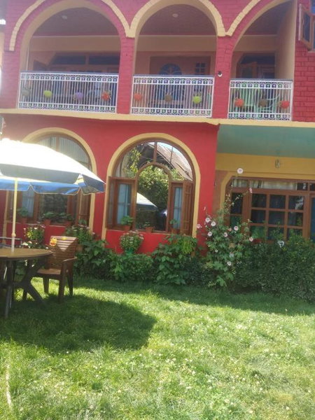 Wani Guest House, Gulmarg, India