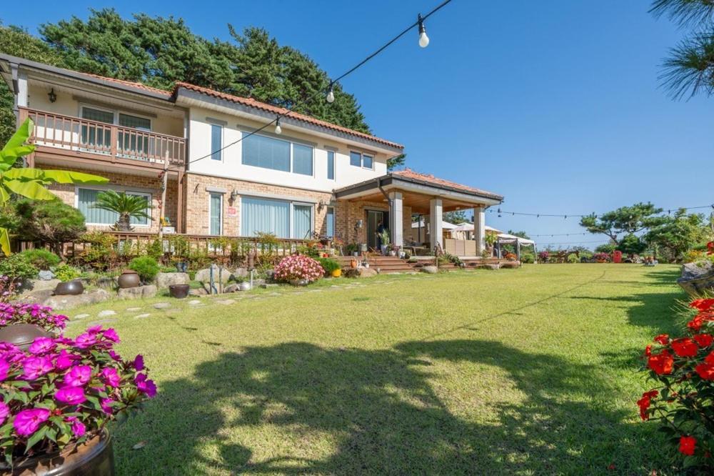 Merchato Pension, South Korea