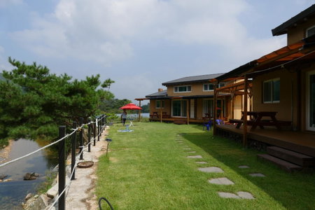 sangju yeoyurounhwangtojib pensyeon, Sangju, South Korea