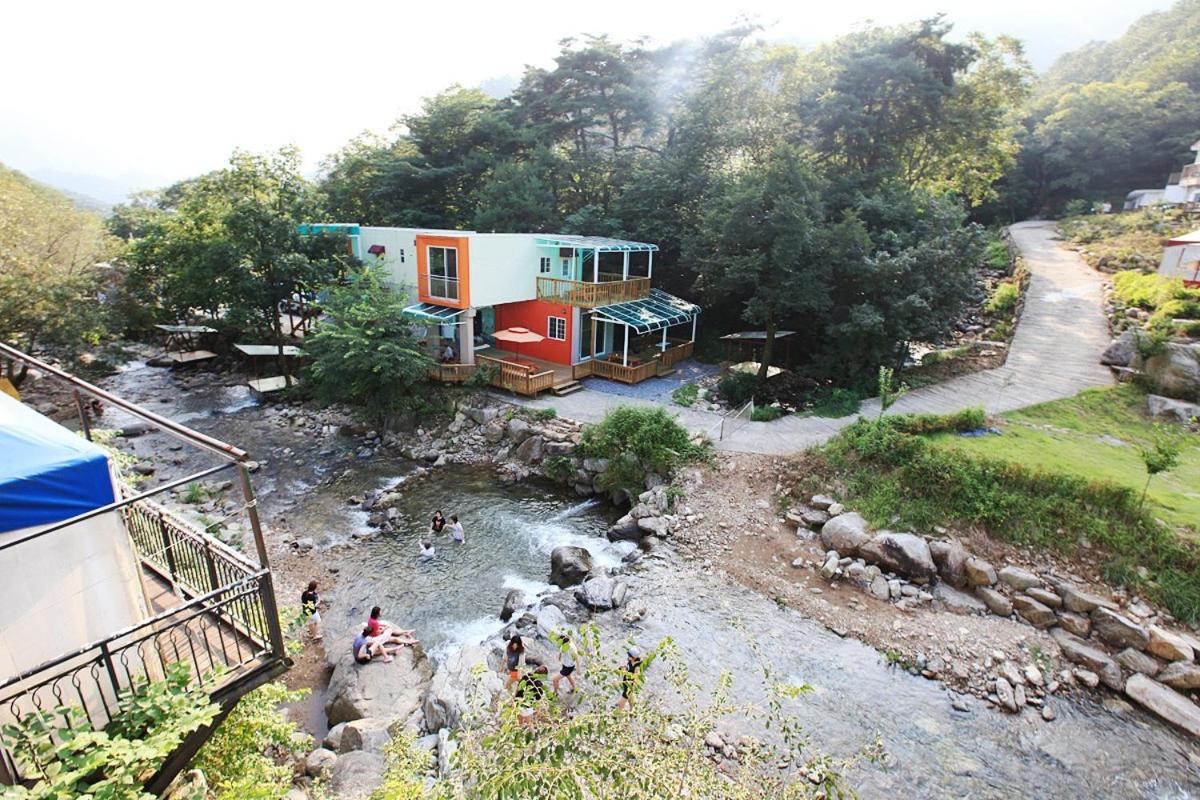 Hotel · gapyeong ceongpyeongmulsori pensyeon, Gapyeong