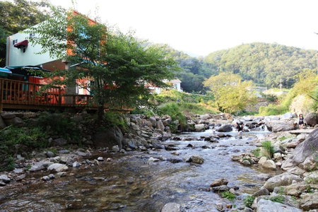 gapyeong ceongpyeongmulsori pensyeon, Gapyeong, South Korea