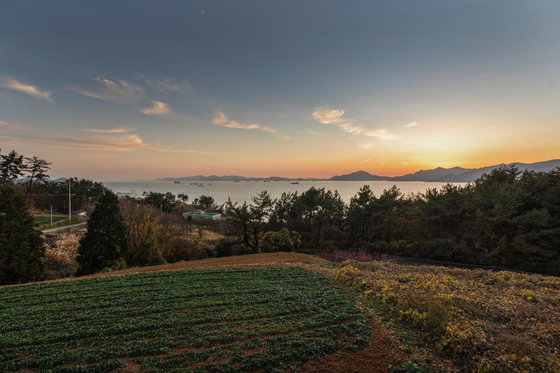 beotkkotgil jinaseo, Namhae, South Korea