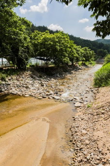 hongceon byeolbicheureuneunmaeul pensyeon, Hongcheon, South Korea