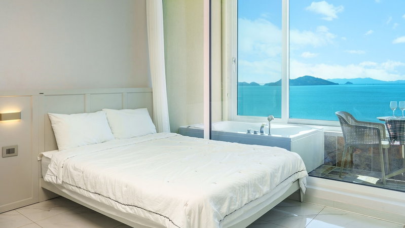 Yeosu Stay Raonpine Spa Pension, Yeosu, South Korea