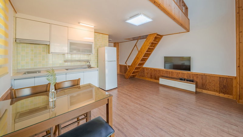 Yeongheungdo Rainbow Ocean View Pension, Incheon, South Korea