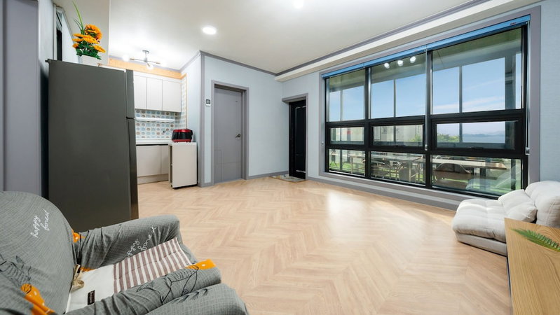 Jigeum Yeosu Ocean View Pension, Yeosu, South Korea