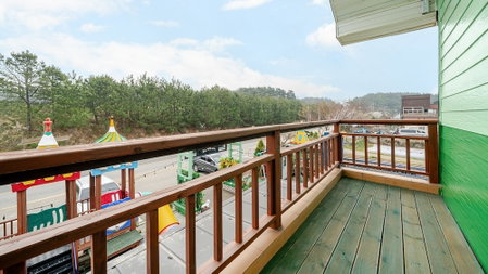 Anmyeon-do Ssong Pension, Taean, South Korea