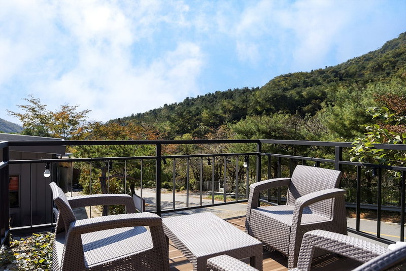 Yangpyeong Seulburg Private Poolvilla, Yangpyeong, South Korea