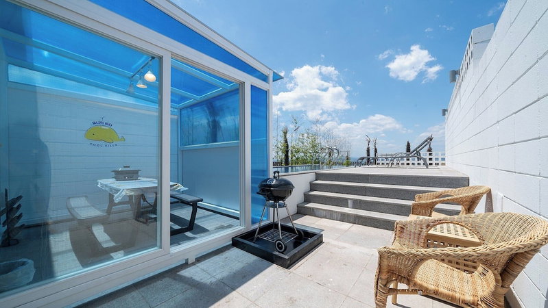 Uni’s Ocean Pool Villa, Pohang, South Korea