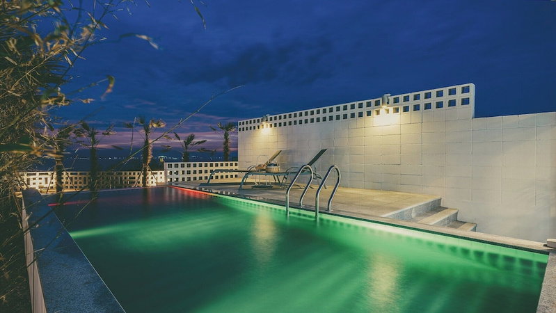 Uni’s Ocean Pool Villa, Pohang, South Korea