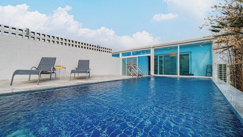 Uni’s Ocean Pool Villa, Pohang, South Korea
