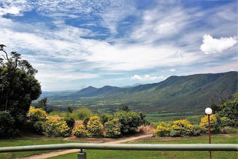 Mountain Edge Escape, Eungella, Australia