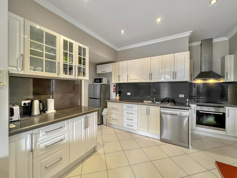 Bright 3-bedroom apartment - Central Armidale, Armidale, Australia
