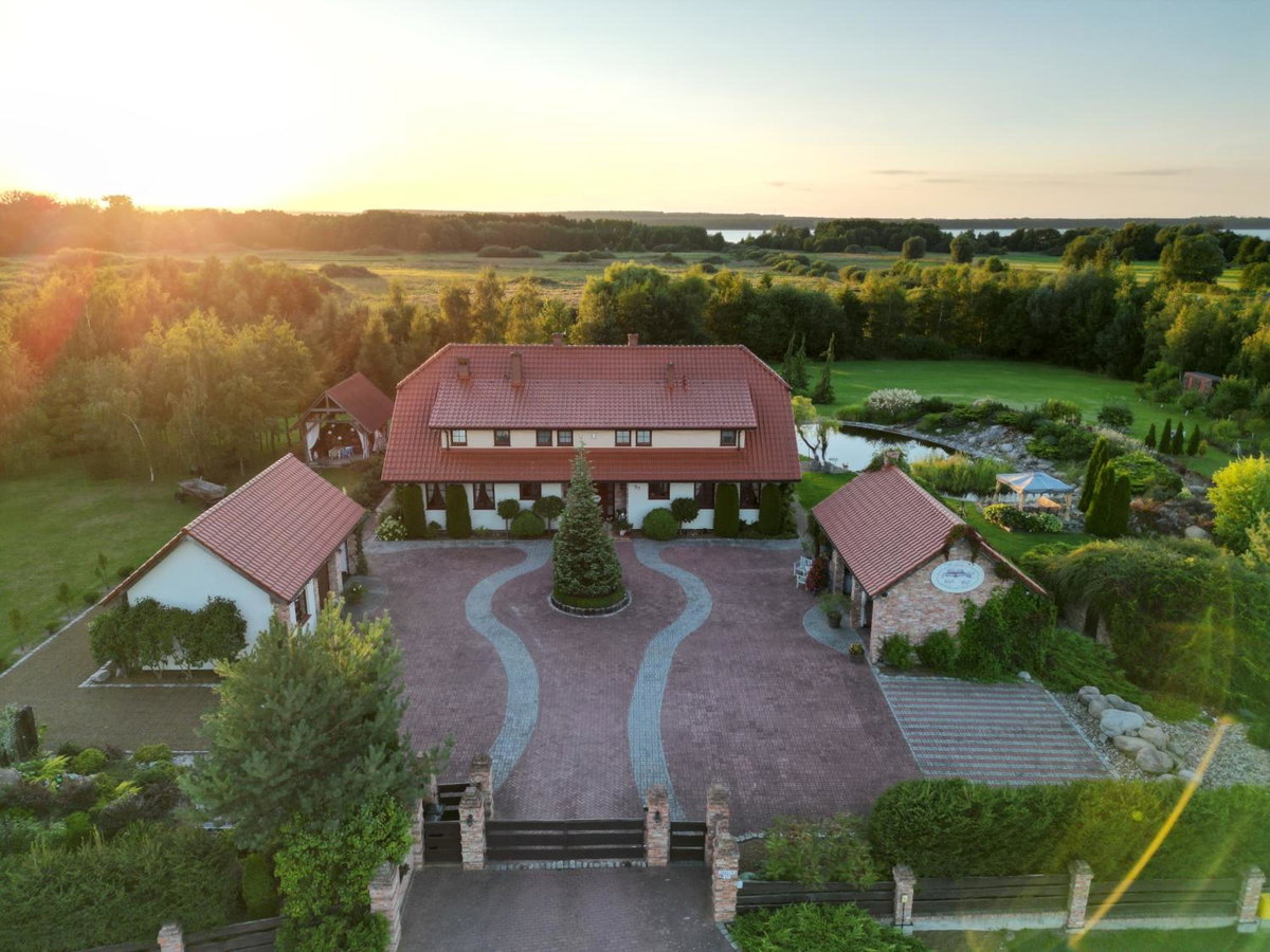 Hotel · Siedlisko Nad Miedwiem, Stargard
