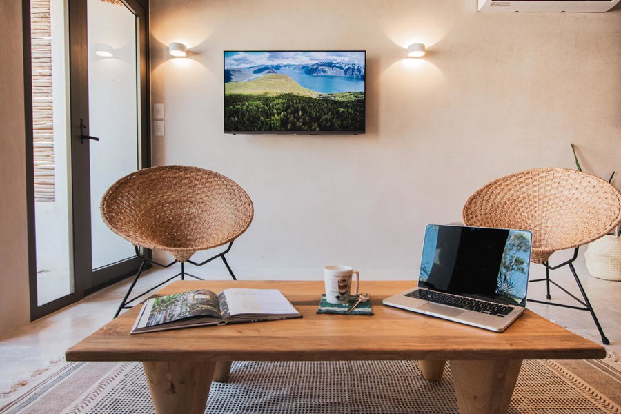 Spacious 2BR apt · Wide balcony w/tub & Yoga deck, Tulum, Mexico