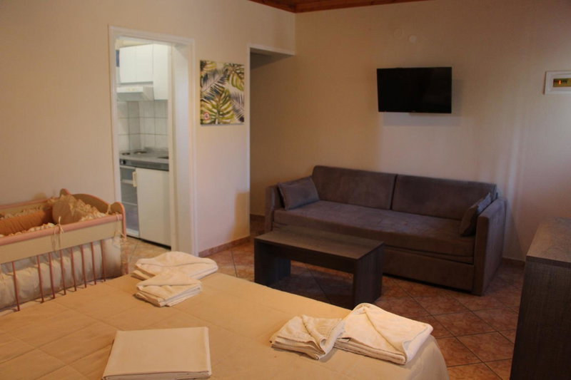 Villa Iatrou, Potos, Greece