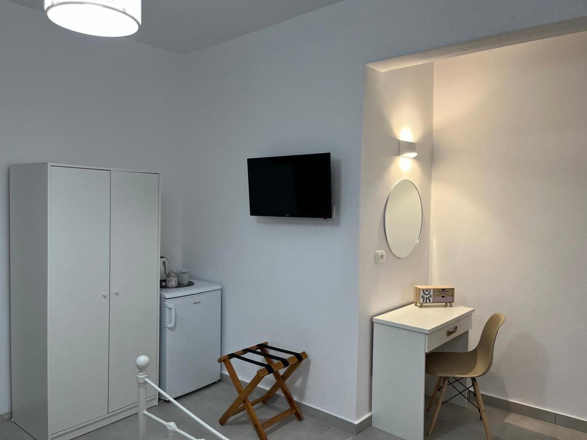 Firaxenia rooms, Greece