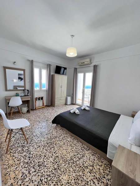 Firaxenia rooms, Fira, Greece