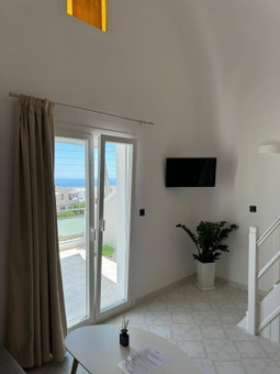 Centrio Fira Suites, Fira, Greece