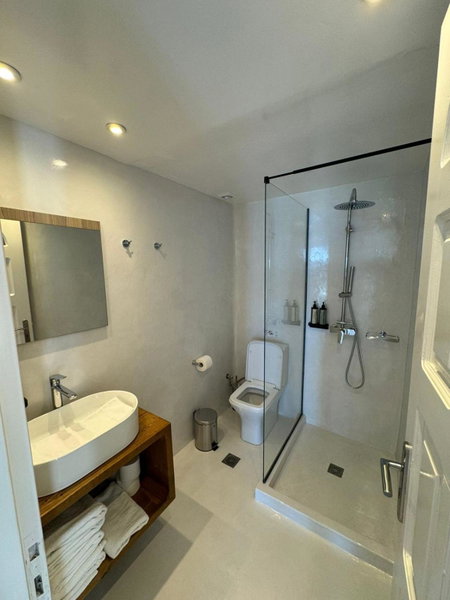 Centrio Fira Suites, Fira, Greece