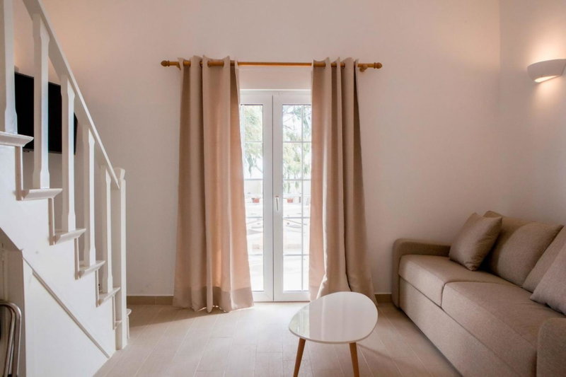 Centrio Fira Suites, Fira, Greece