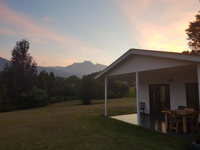 Swallowfield Cottage, Champagne Valley, South Africa