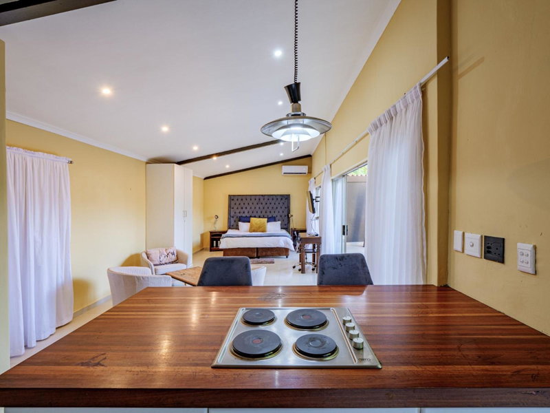 Private Studio flatlet, Uncapped Wifi, Netflix,Full DSTV, Durban, South Africa