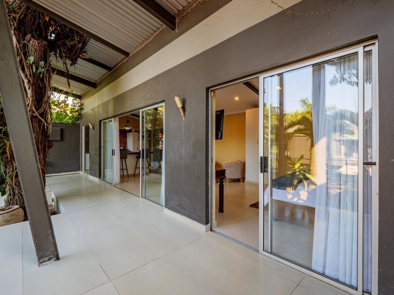 Private Studio flatlet, Uncapped Wifi, Netflix,Full DSTV, Durban, South Africa