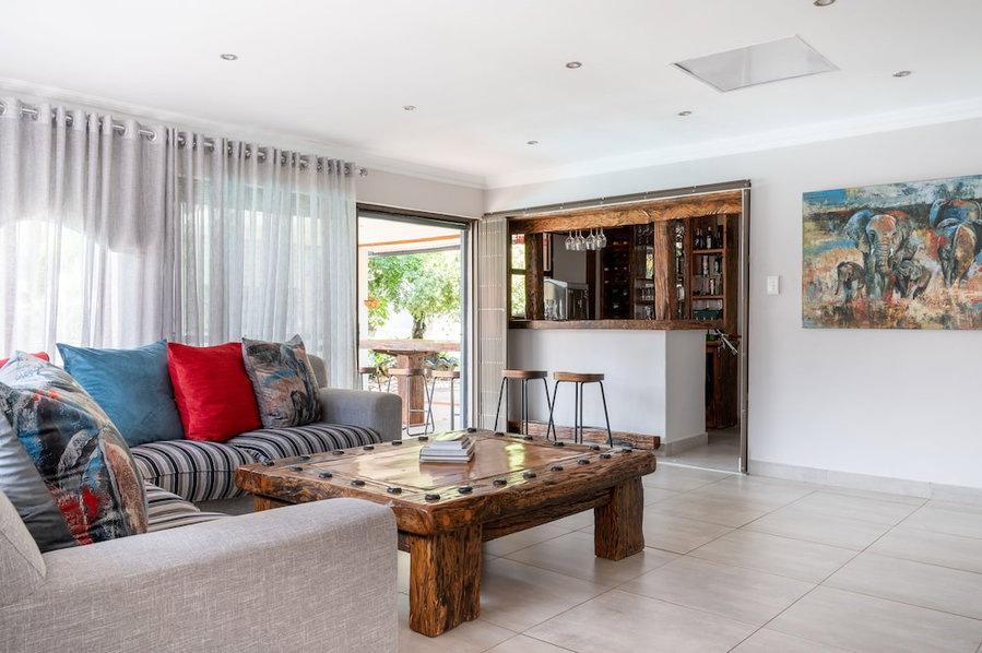 Casa Albergo, Akasia, South Africa