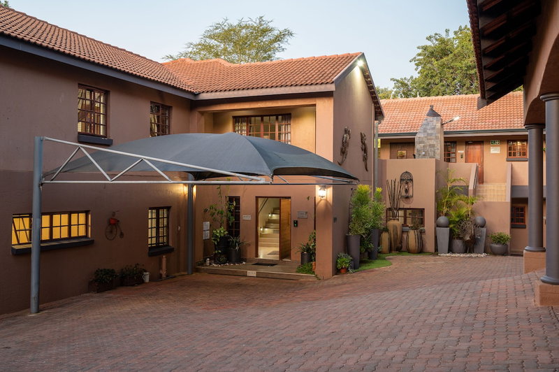 Casa Albergo, Akasia, South Africa