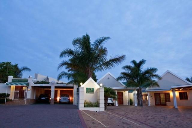 Hotel · Annette Guesthouse, Plattekloof