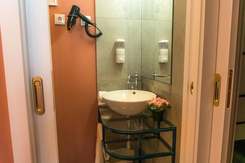 Oporto Center Clean & Cozy Apt 3, Porto, Portugal