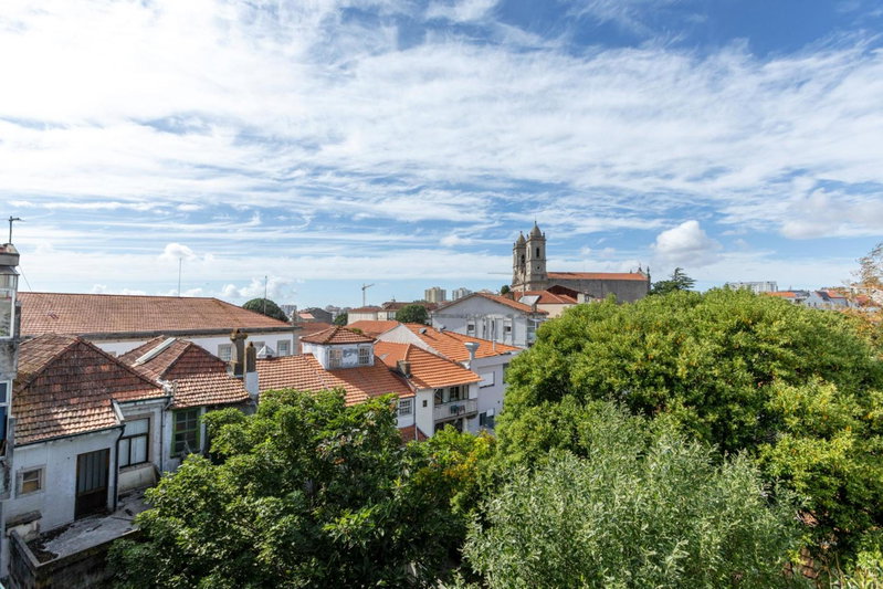! Luminous 2BR Top Floor ! Praça da República, Porto, Portugal