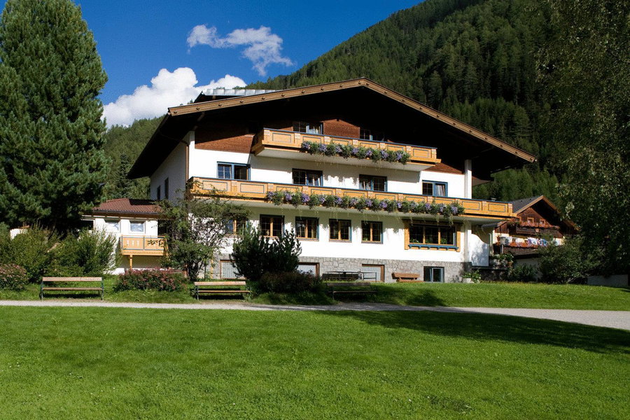 Ferienhaus Alpina, Kals am Großglockner, Austria