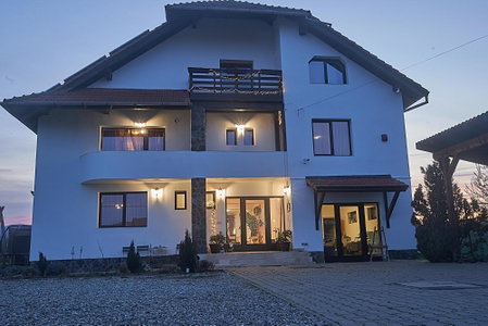 Insula Christiana, Cristian, Romania