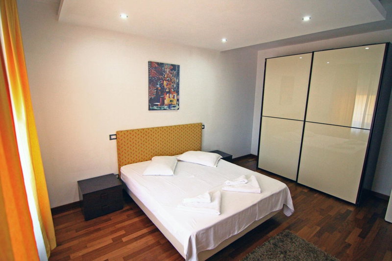 Bucharest Last Minute Accommodation, Bucharest, Romania