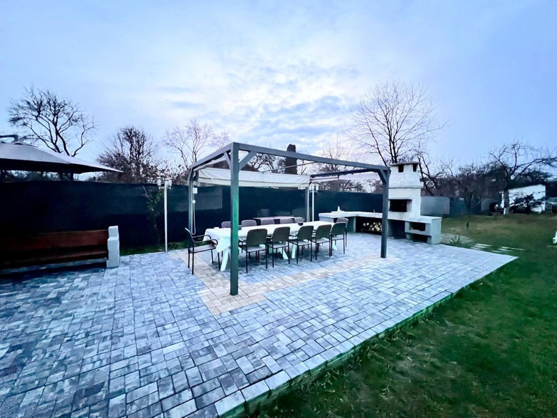 Garden Villa, Braşov, Romania