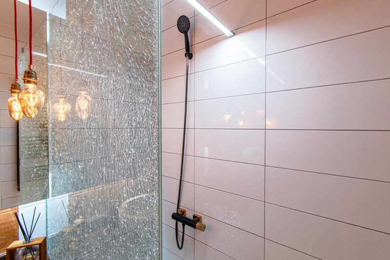 Jacuzzi - Love - BDSM - Extra Luxury - EV chargger - Valentine's Day - Red Room - Flexible SelfCheckIns 28, Zagreb, Croatia