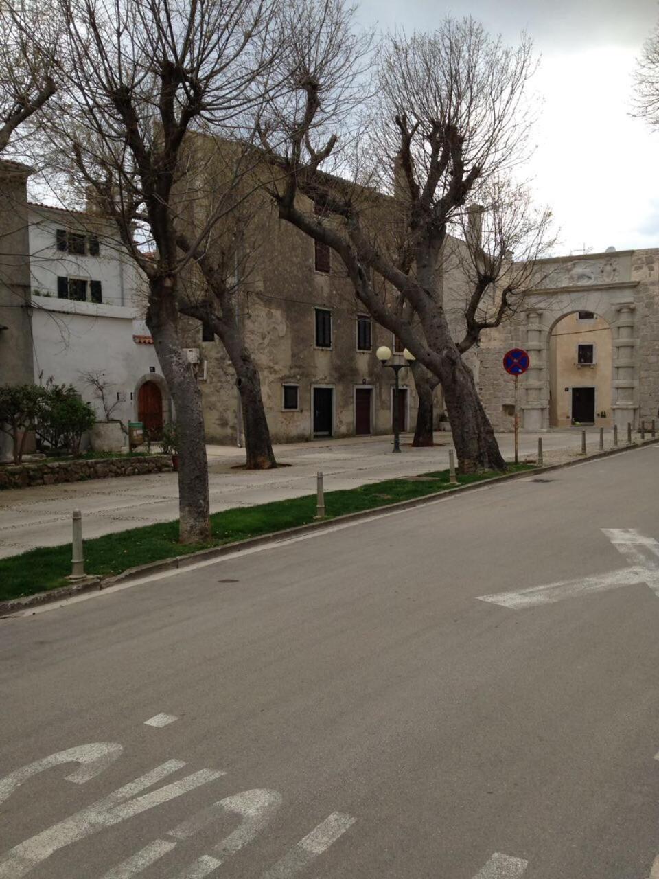 cres art studio lime apartment, Croatia