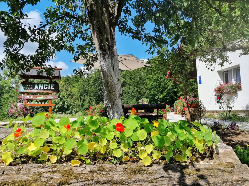House Angie, Jezerce, Croatia