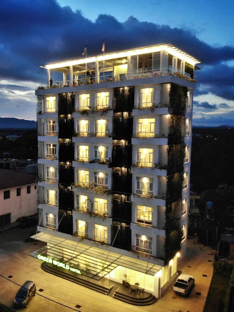 Hotel · Green World Hotel, Semporna