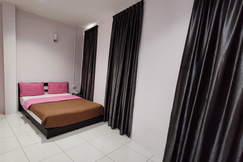 Hotel Kuang Hua Sitiawan Near To UniKL-MIMET, Sitiawan, Malaysia
